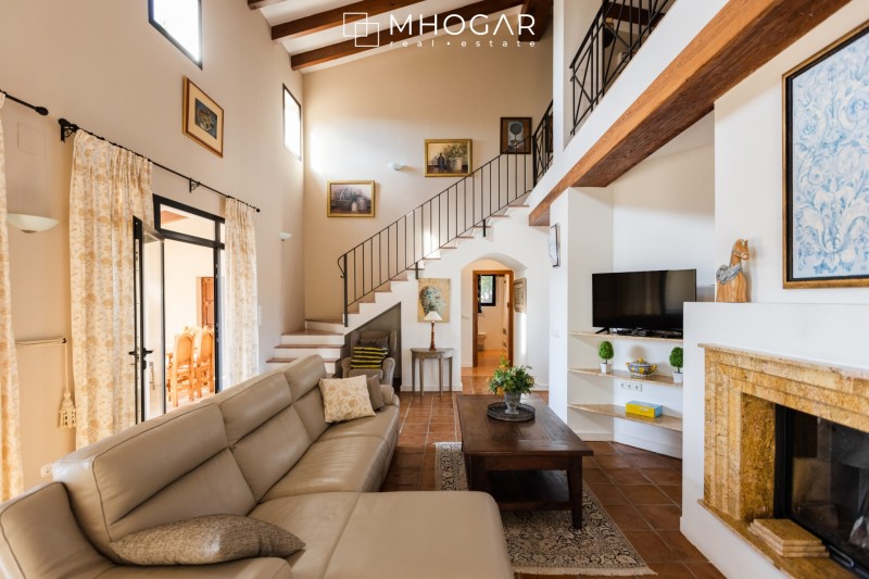 Rústica Elegancia - Casa de Campo a la venta en Benissa!